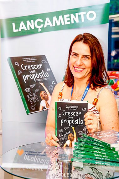 livro Crescer com Propósito: a jornada da educação em casa, na escola e na sociedade